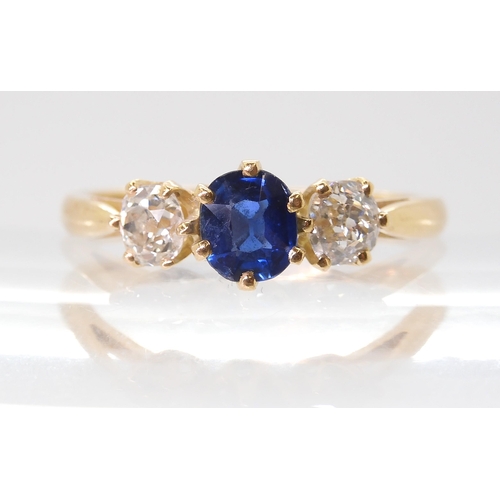 2772 - AN OLD CUT DIAMOND & SAPPHIRE RINGthe bright yellow metal mount has continental stamps to the ou... 