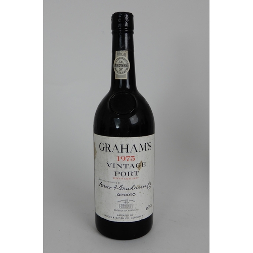 2662 - GRAHAM'S VINTAGE PORT 1975e 75 cl, Veuve Vernay Brut Cuvee Extra 1.5 l e 11% vol, Veuve Hennerick Br... 