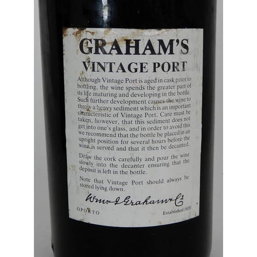 2662 - GRAHAM'S VINTAGE PORT 1975e 75 cl, Veuve Vernay Brut Cuvee Extra 1.5 l e 11% vol, Veuve Hennerick Br... 