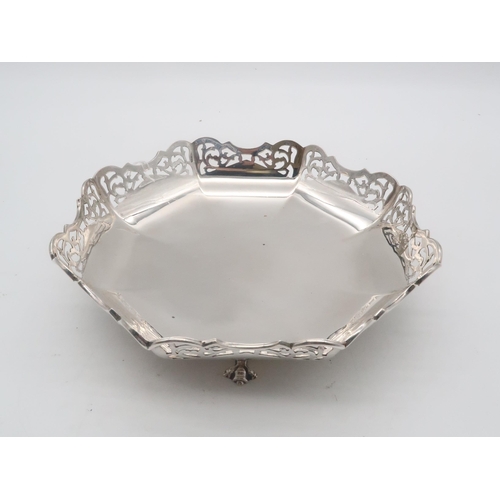 448 - A George V silver footed dish, by Joseph Gloster Ltd, Birmingham 1929, of lobed form with naturalist... 