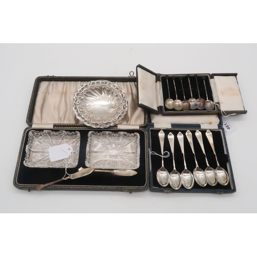 461 - A cased set of silver coffee spoons, Birmingham 1982, a set of silver trefid spoons, by John Sanders... 