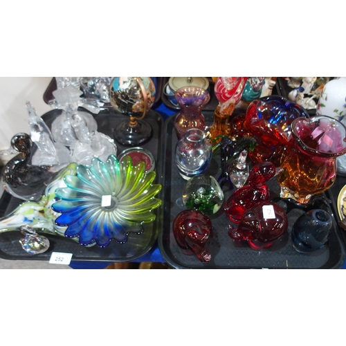 252 - A collection of art glass including vases, paperweights etc