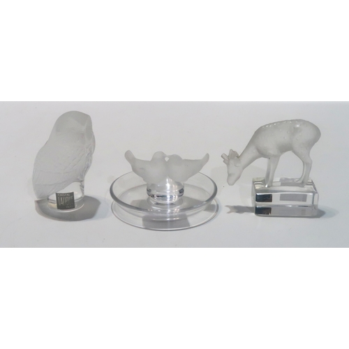 290 - Two Cristal Lalique figures including a deer and an owl, together with lovebird ring tray