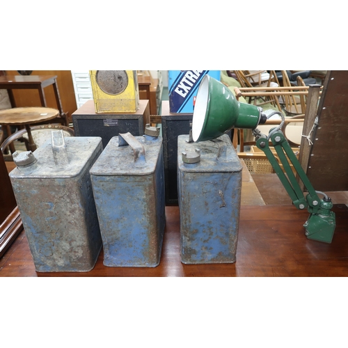 70 - A lot comprising two Shellmex oil cans,a BP motor spirit can and a machinist adjustable lamp (4)