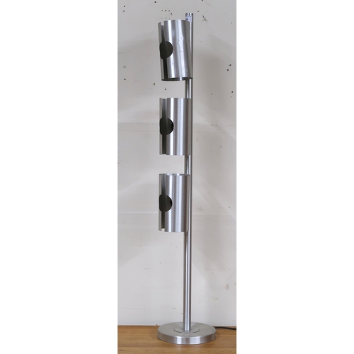 88 - A 20th century chrome standard lamp in the manner of Raak, 119cm high