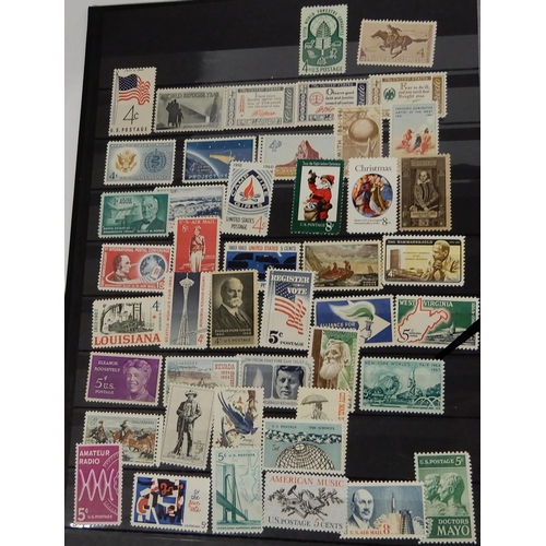 423 - WORLD WIDE STAMPS to include Great Britain Stamp Album 1d black, 1d red, 2 1/2d blue etc and facsimi... 