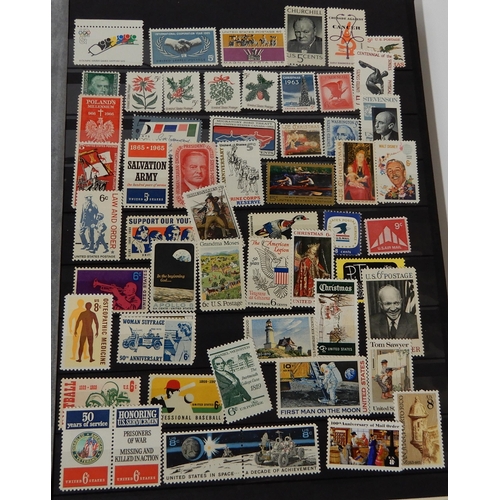 423 - WORLD WIDE STAMPS to include Great Britain Stamp Album 1d black, 1d red, 2 1/2d blue etc and facsimi... 