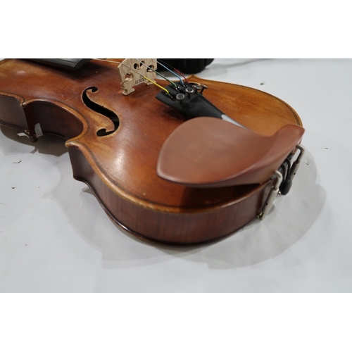 498 - TWO PIECE BACK VIOLIN 35.5cm with bow 64 grams and case