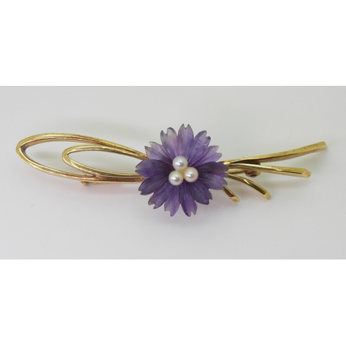 2763 - A 14K GOLD BROOCHset with an amethyst carved flower and pearls. diameter of the hand carved amethyst... 