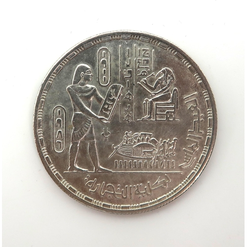 423 - VICTORIA CROWN 1896 together with various Churchill crowns, Elizabeth II crowns, one penny coins, an... 