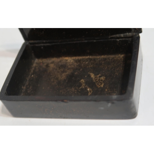 291 - A Victorian papier mache snuff box, painted with Glasgow’s Royal Exchange, what is now the Gallery o... 