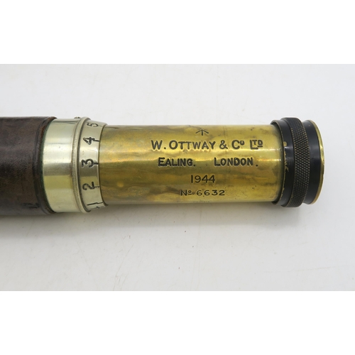 499 - A WW2 military issue single draw telescope by W. Ottway & Co. Ltd., Ealing, London, dated 1944, ... 