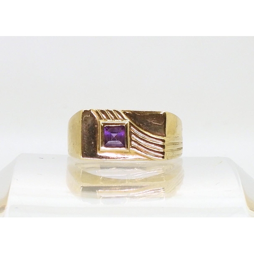 788 - A 9ct gold amethyst ring, size U, weight 6.6gms