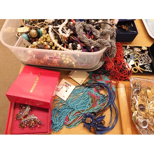 861 - Two boxes of vintage and modern costume jewellery to include , a Butler & Wilson butterfly brooc... 