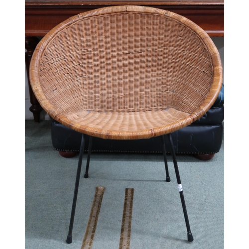 131 - A mid 20th century wicker seat 