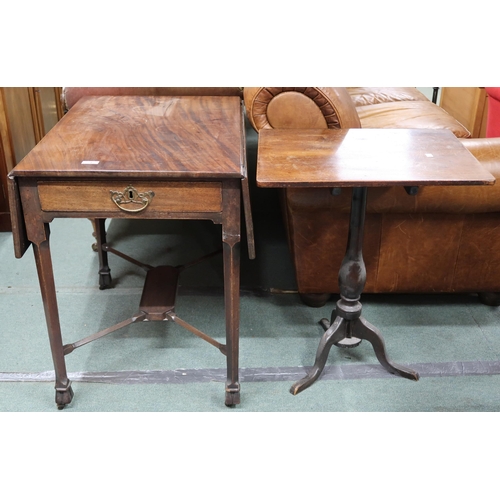 79 - A 19th century mahogany drop side Pembroke table with single drawer on square tapering supports join... 