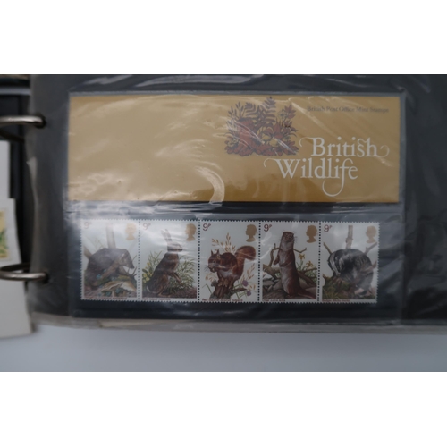 427 - World wide stamps with BG Victoria 1/d black, 1./d red, 2/d blue, 1/d lavender, U.S. Postal, Siam 10... 