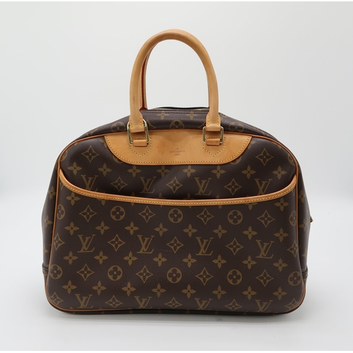 Lot - LOUIS VUITTON 'DEAUVILLE' BAG