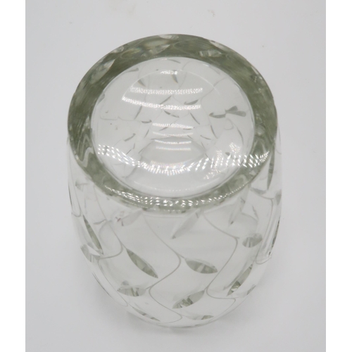 2199 - CLYNE FARQUHARSON (BRITISH 1906-1978) FOR JOHN WALSH WALSHAn Art Deco leaf pattern crystal vase, sig... 