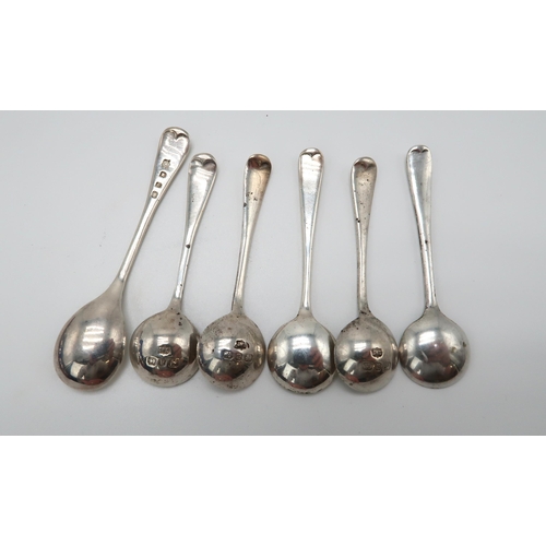 2463 - A LATE VICTORIAN CASED EIGHT PIECE SILVER CRUET SETby Samuel Walton Smith, Birmingham 1899, comprisi... 