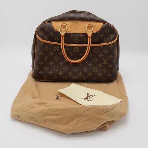 2577 - A LOUIS VUITTON M47270 MONOGRAM DEAUVILLEengraved number M80064, length 36cm x height 26cm x width 1... 