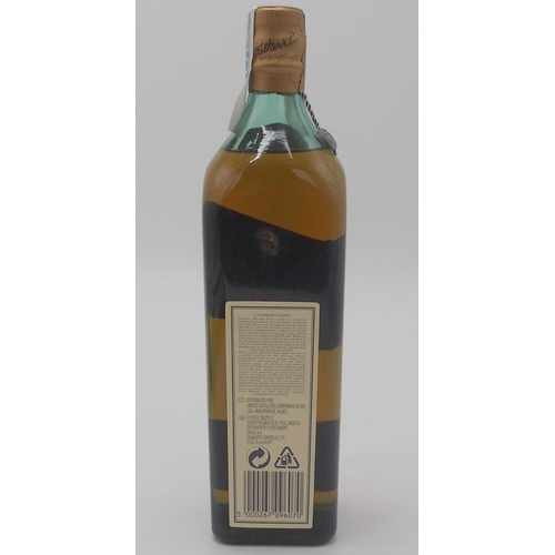 2656 - JOHNNIE WALKER BLUE LABEL BLENDED SCOTCH WHISKY Bottle Number K34650, 40% vol 70cl.... 