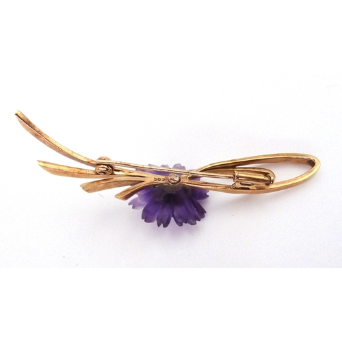 2763 - A 14K GOLD BROOCHset with an amethyst carved flower and pearls. diameter of the hand carved amethyst... 