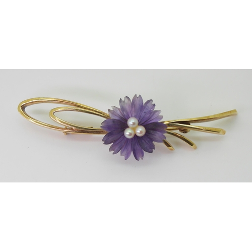 2763 - A 14K GOLD BROOCHset with an amethyst carved flower and pearls. diameter of the hand carved amethyst... 