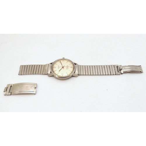 2907 - A LONGINES FLAGSHIP AUTOMATICwith silvered dial with silver coloured baton and Arabic quarters numer... 