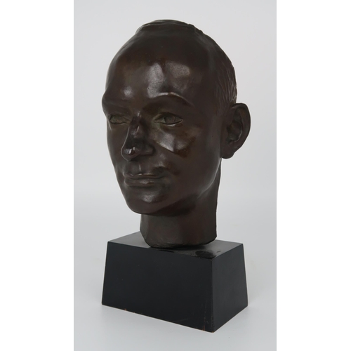 3064 - SCOTTISH SCHOOL (20thC)FACIAL PORTRAIT OF A YOUNG MANBronze, brown patina, wooden plinth 24cm overal... 