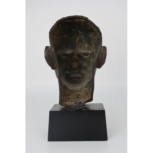 3064 - SCOTTISH SCHOOL (20thC)FACIAL PORTRAIT OF A YOUNG MANBronze, brown patina, wooden plinth 24cm overal... 