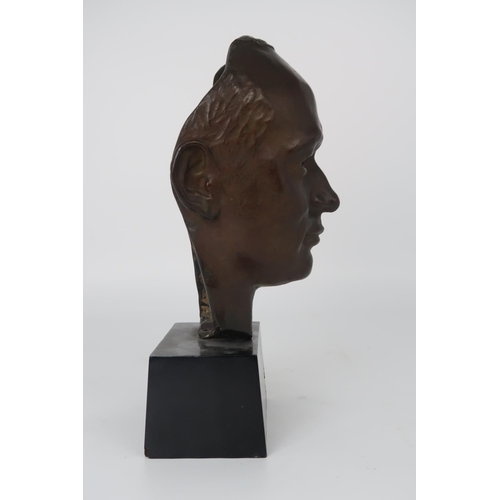 3064 - SCOTTISH SCHOOL (20thC)FACIAL PORTRAIT OF A YOUNG MANBronze, brown patina, wooden plinth 24cm overal... 