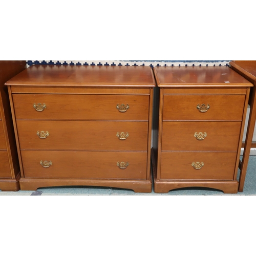 60 - A lot consisting of two 20th century Stag bedroom chests, the first with five drawers, 103cm high x ... 