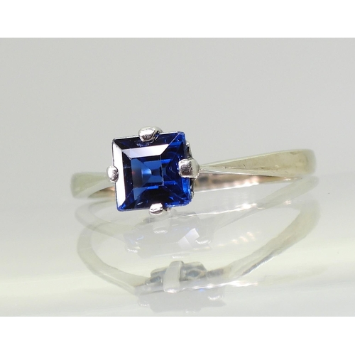 723 - An 18c white gold, square sapphire solitaire ring, approx 5.2mm x 5.4mm x 3.1mm. Finger size L, weig... 