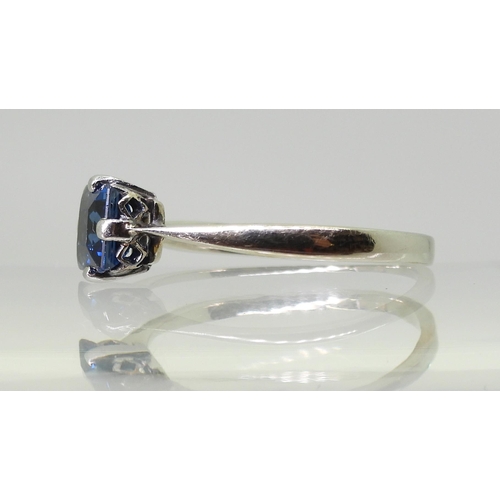 723 - An 18c white gold, square sapphire solitaire ring, approx 5.2mm x 5.4mm x 3.1mm. Finger size L, weig... 