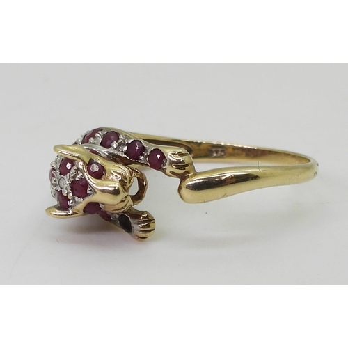 804 - A 9ct gold ruby set leopard ring, size P1/2, weight 2.7gms