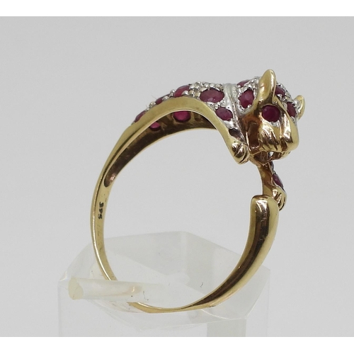 804 - A 9ct gold ruby set leopard ring, size P1/2, weight 2.7gms