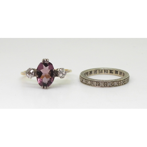 810 - An 18ct gold and platinum diamond and purple gem ring set with estimated approx 0.20cts of brilliant... 