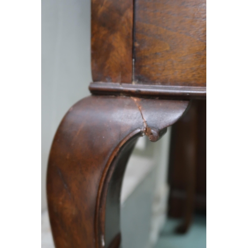 1 - An early 20th century mahogany and walnut veneered dressing table with pair of panel doors with mirr... 