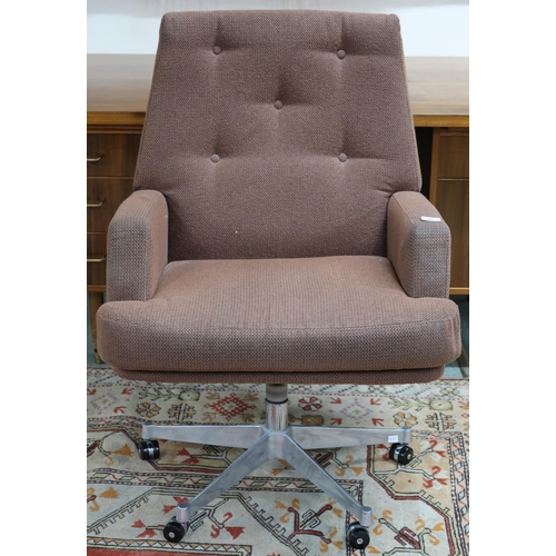 48 - A mid 20th century upholstered Roneo Vickers swivel desk chair, 98cm high x 70cm wide x 75cm deep