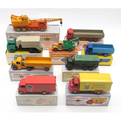 431 - Boxed Dinky Toys comprising 25x Breakdown Lorry, 901 Foden Diesel 8-Wheel Wagon, Supertoys 972 20-To... 