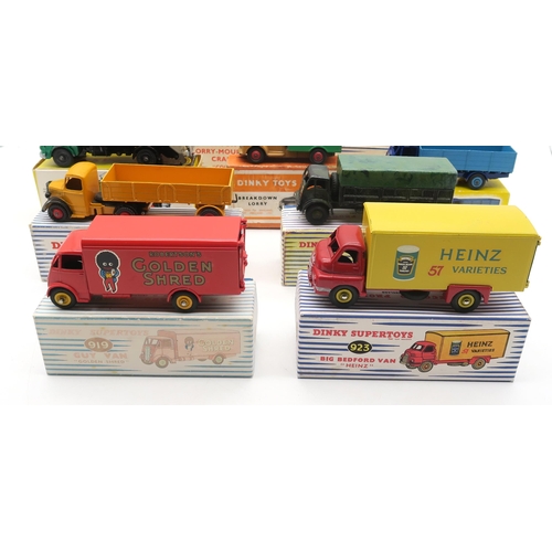 431 - Boxed Dinky Toys comprising 25x Breakdown Lorry, 901 Foden Diesel 8-Wheel Wagon, Supertoys 972 20-To... 