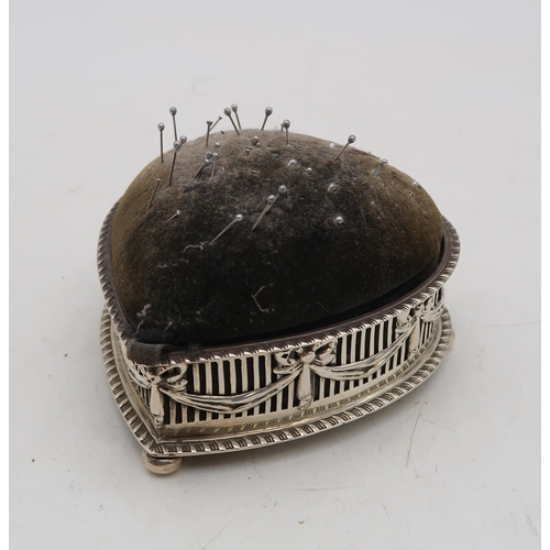 368 - A late Victorian Scottish silver pin cushion, by Hamilton & Inches, Edinburgh 1896, in the form ... 