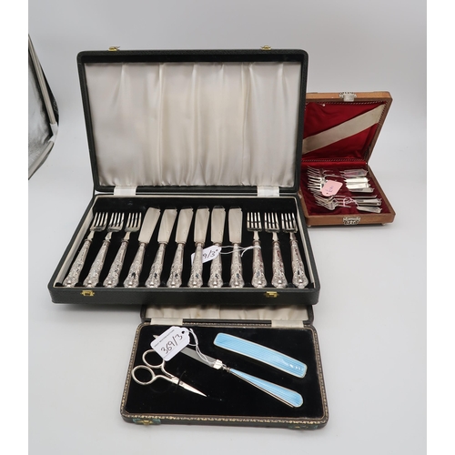 369 - A cased set of silver handled EPNS bladed fish knives and forks, in the Kings pattern, a cased silve... 