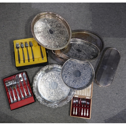 375 - A collection of EPNS including serving trays, loose cutlery, dishes, fruit knives etc