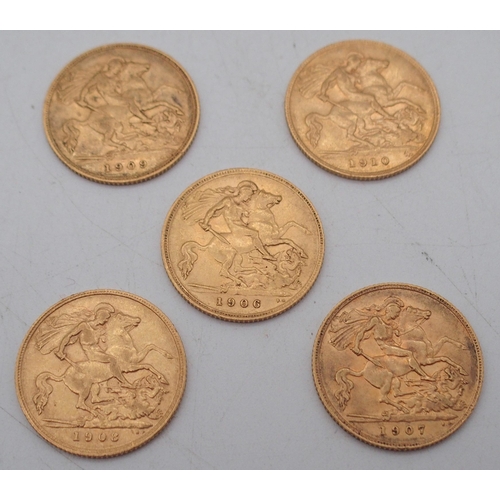 404 - EDWARD VII  a lot comprising five half sovereign coins 1906 4 grams, 1907 4 grams, 1908 4 grams, 190... 