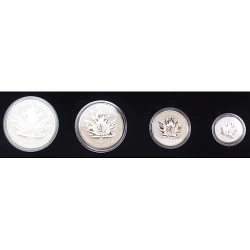 432 - 2016 Canada Silver Maple Leaf 5 coin set, Canada 2017 Silver Maple Leaf Fractional 4 Coin Set, Canad... 