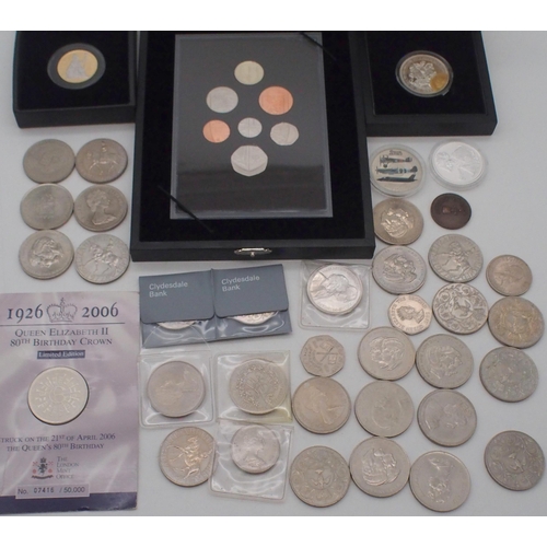 439 - The Royal Mint Elizabeth II 2008 Proof Set, 2006 80th Birthday Crown, various ER II crowns, Bank of ... 