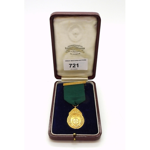 721 - A 9ct gold medallion for The Society of Deacons and Free Preseses. Presented to Stephen H. Mackinon ... 