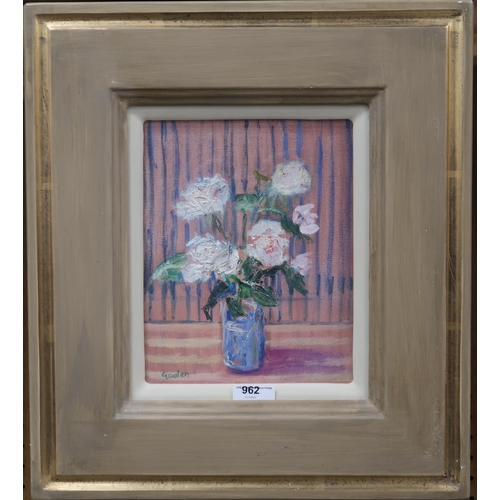 962 - DELNY GOALEN (SCOTTISH 1932-2023) COTTAGE ROSES Oil on canvas, signed lower left, 24 x 18c... 